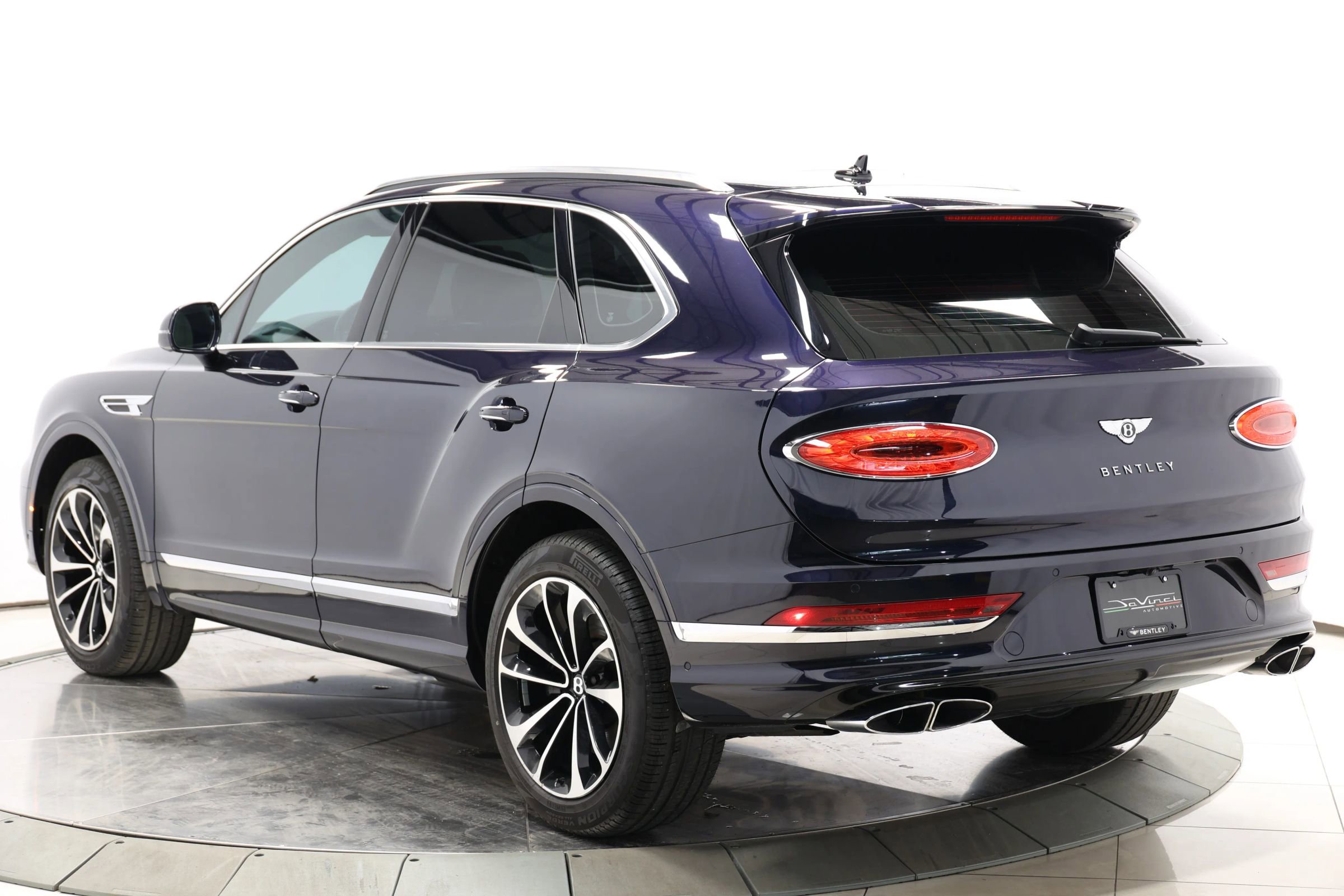 Used 2021 Bentley Bentayga AWD/4WD image 62