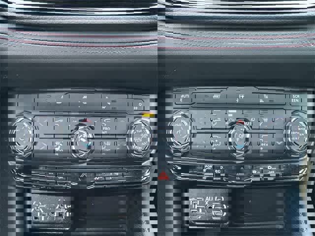 Used 2023 Dodge Durango R/T w/ Blacktop Package image 16