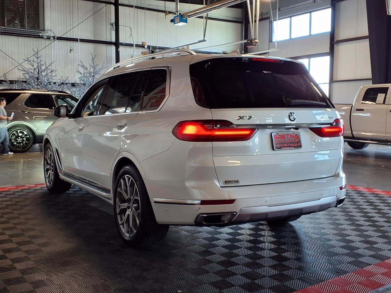 Used 2020 BMW X7 xDrive40i w/ Premium Package image 4