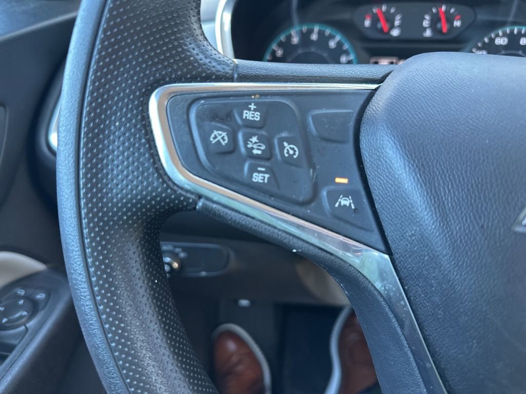 Used 2020 Chevrolet Equinox LS image 20