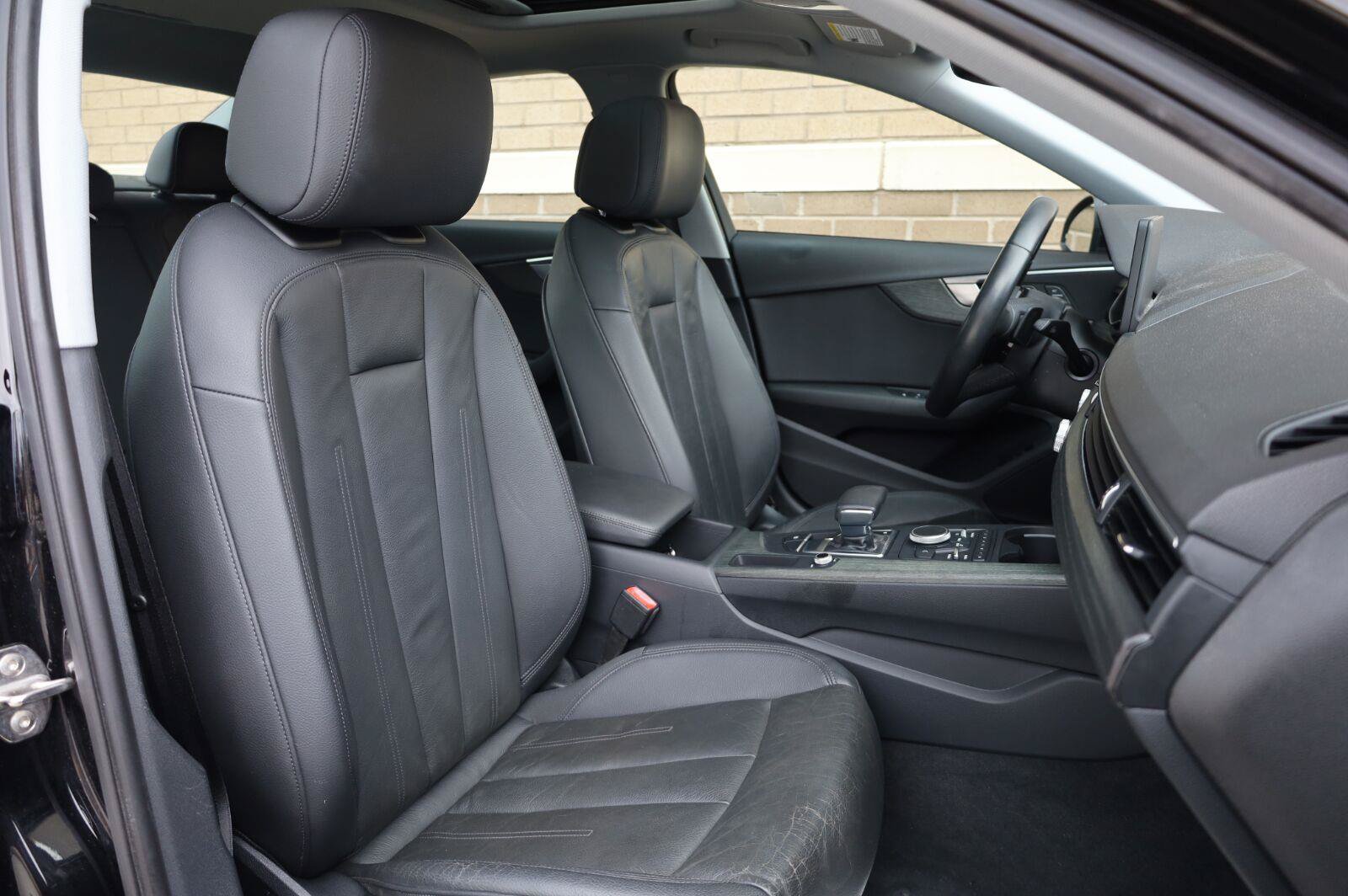Used 2019 Audi A4 2.0T Premium FWD image 29
