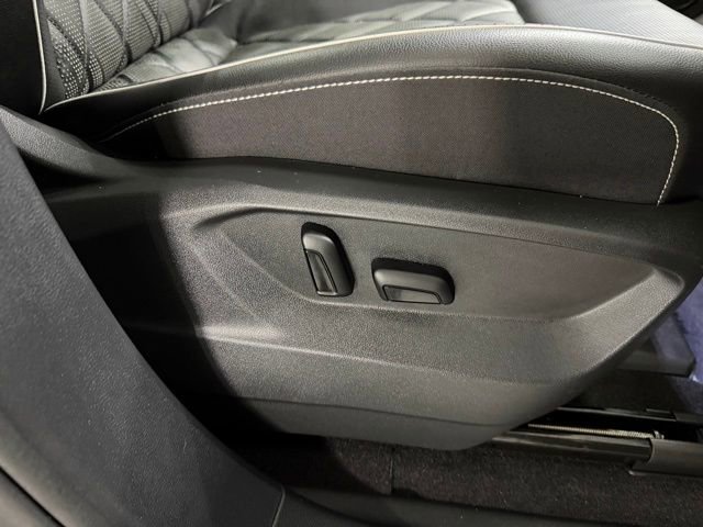 Used 2024 Volkswagen Atlas SEL Premium R-Line image 28