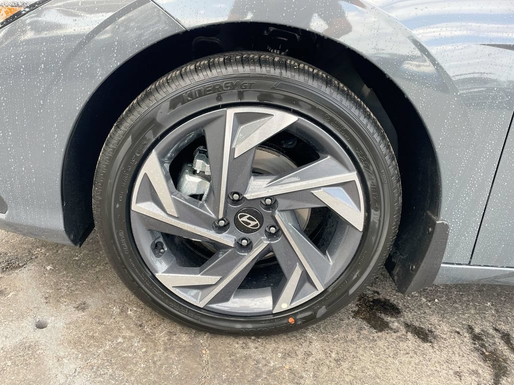 Used 2025 Hyundai Elantra Sport FWD image 37