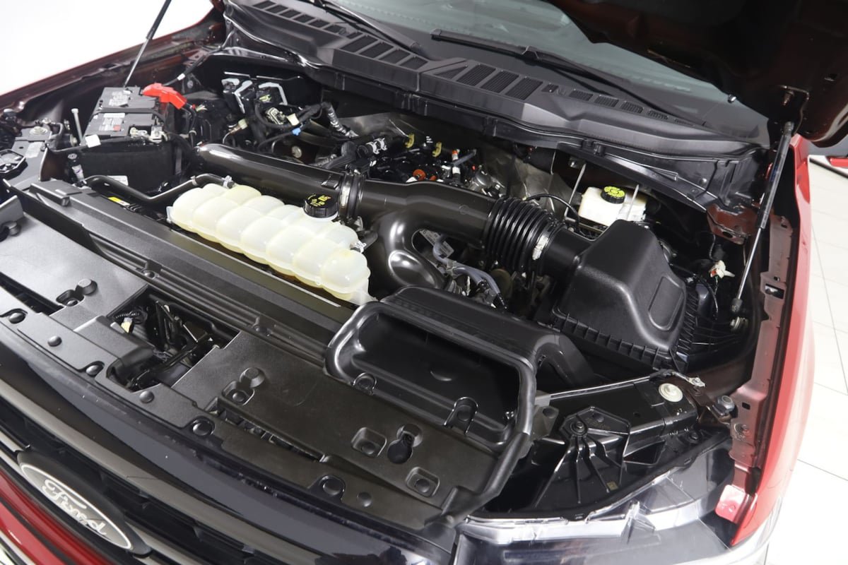 Used 2024 Ford F150 Lariat AWD/4WD image 19