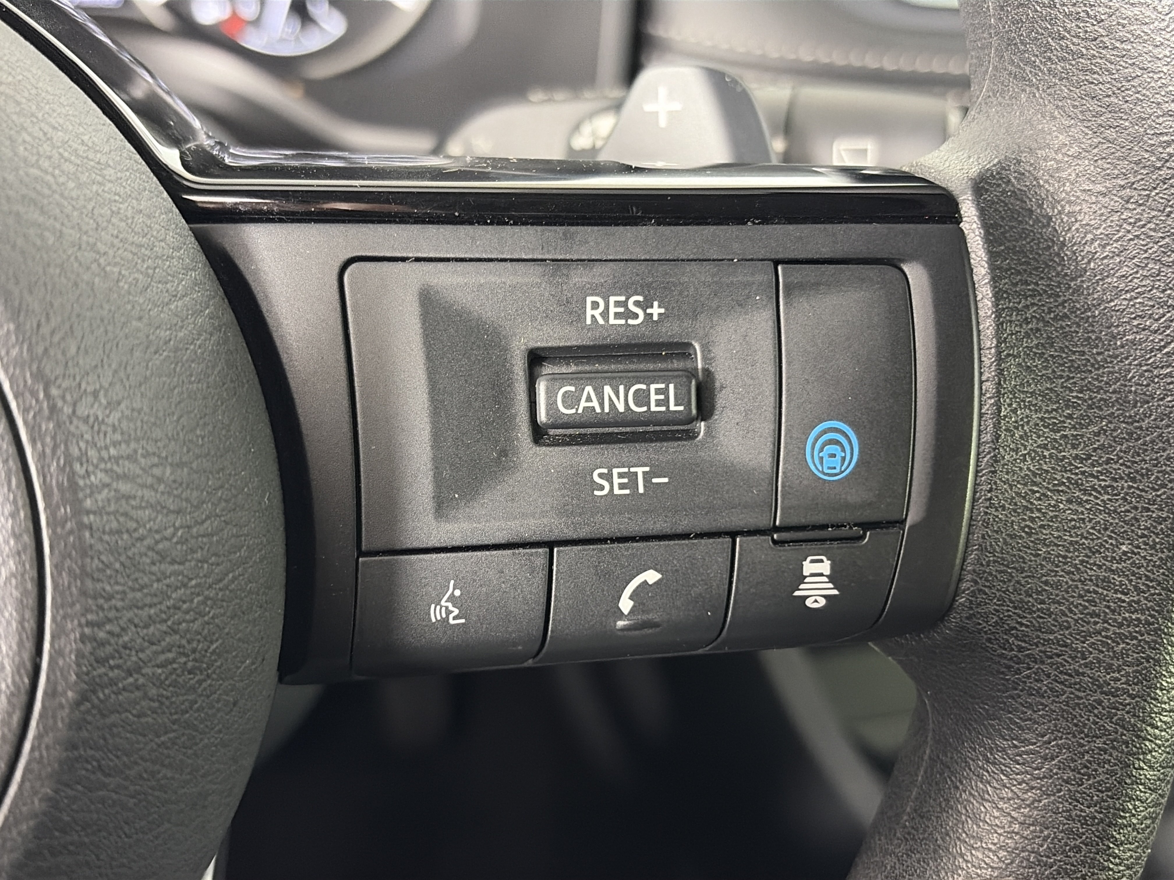 Certified 2023 Nissan Rogue SV AWD/4WD image 33
