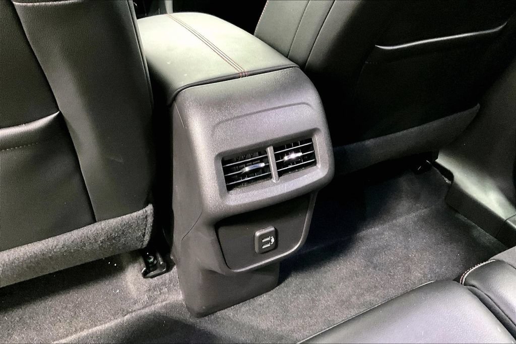 Used 2024 Chevrolet Equinox RS FWD image 28