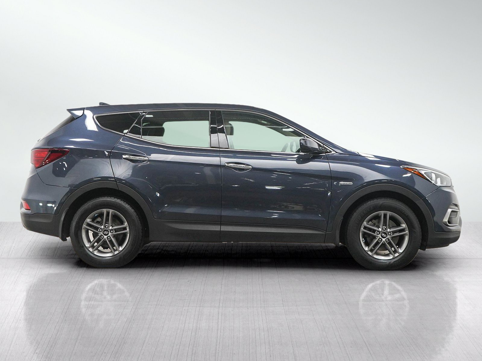 Used 2017 Hyundai Santa Fe Sport FWD image 7