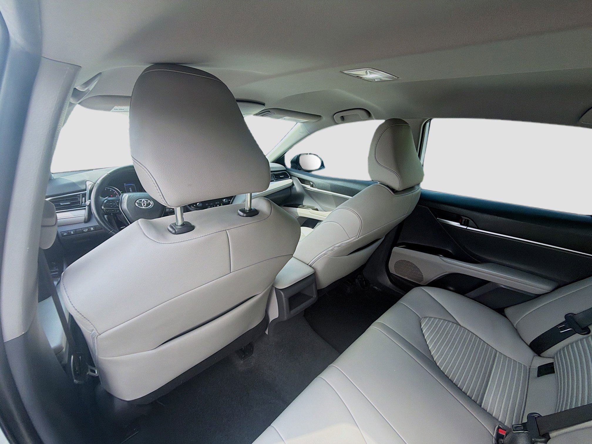 Used 2023 Toyota Camry SE w/ Convenience Package FWD image 24