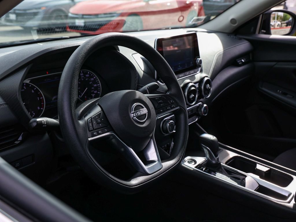 Used 2025 Nissan Sentra SV image 14
