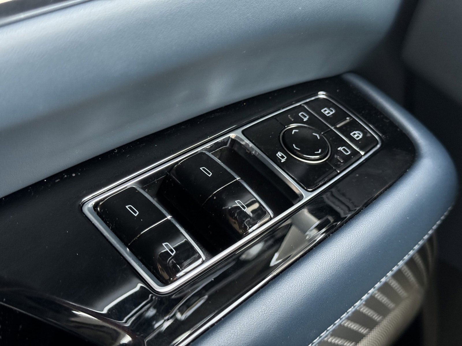 New 2025 Cadillac Escalade IQ Sport 2 image 27