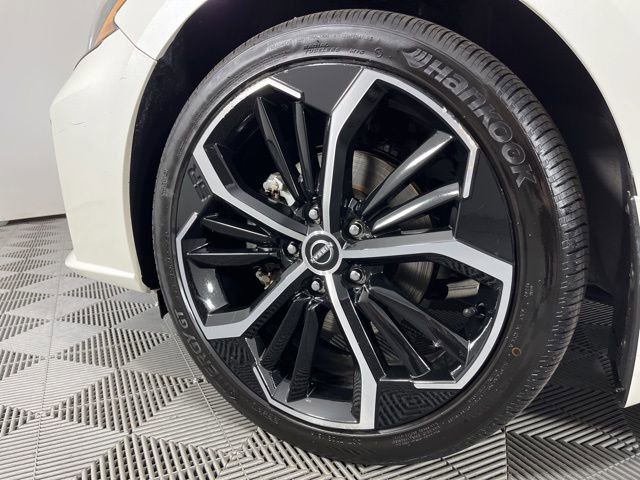 Used 2023 Nissan Altima 2.5 SR image 12