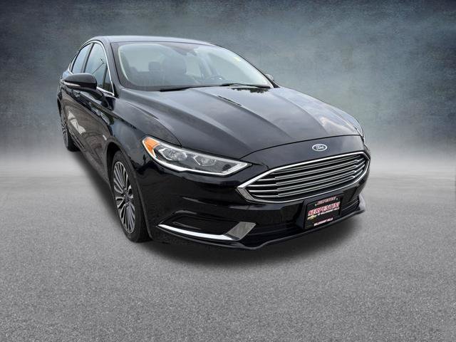 Used 2018 Ford Fusion SE w/ Fusion SE Technology Package FWD image 5