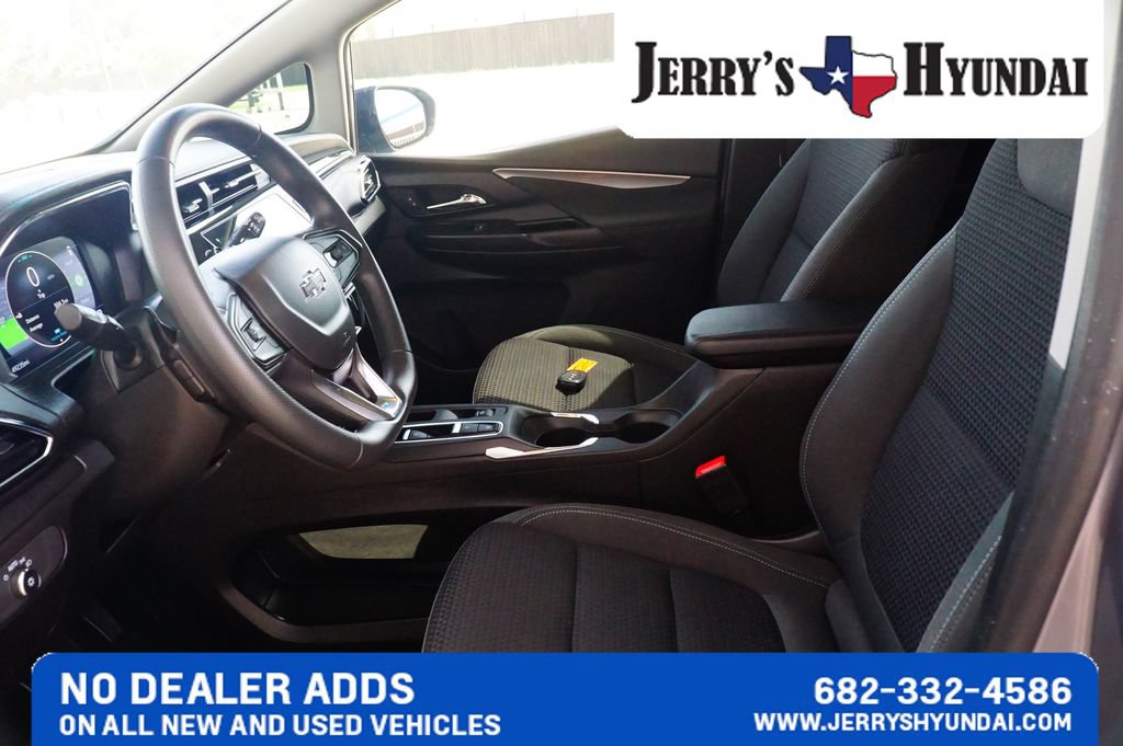 Used 2023 Chevrolet Bolt LT FWD image 18