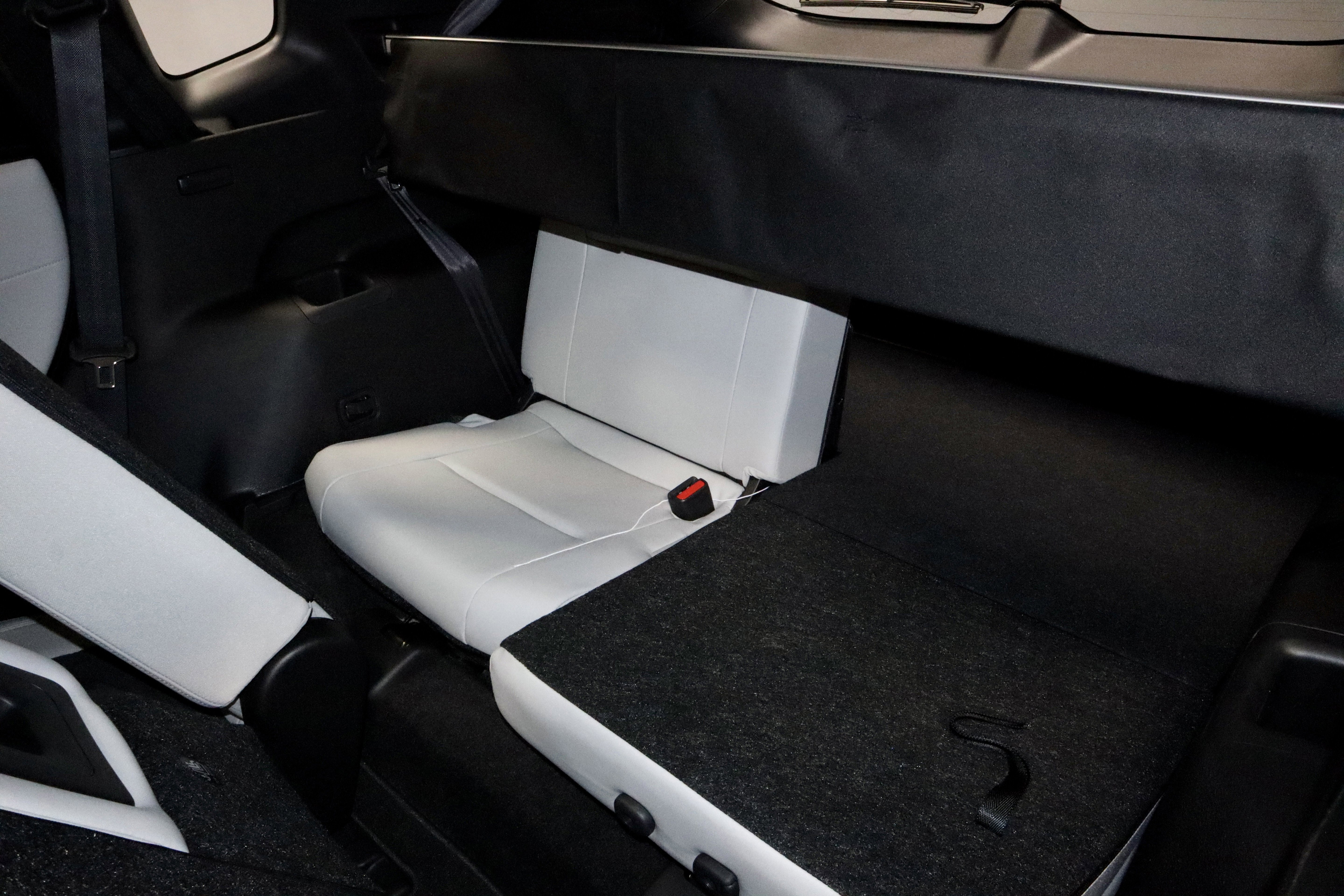 New 2025 Mitsubishi Outlander SE image 16