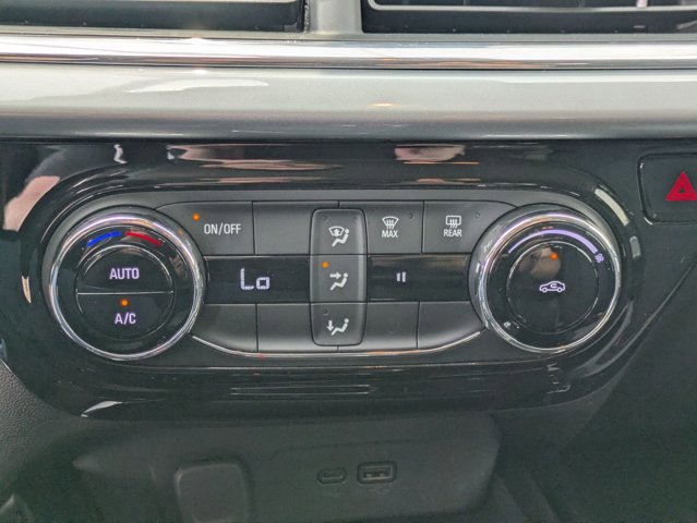 Used 2025 Chevrolet Trax LT FWD image 14