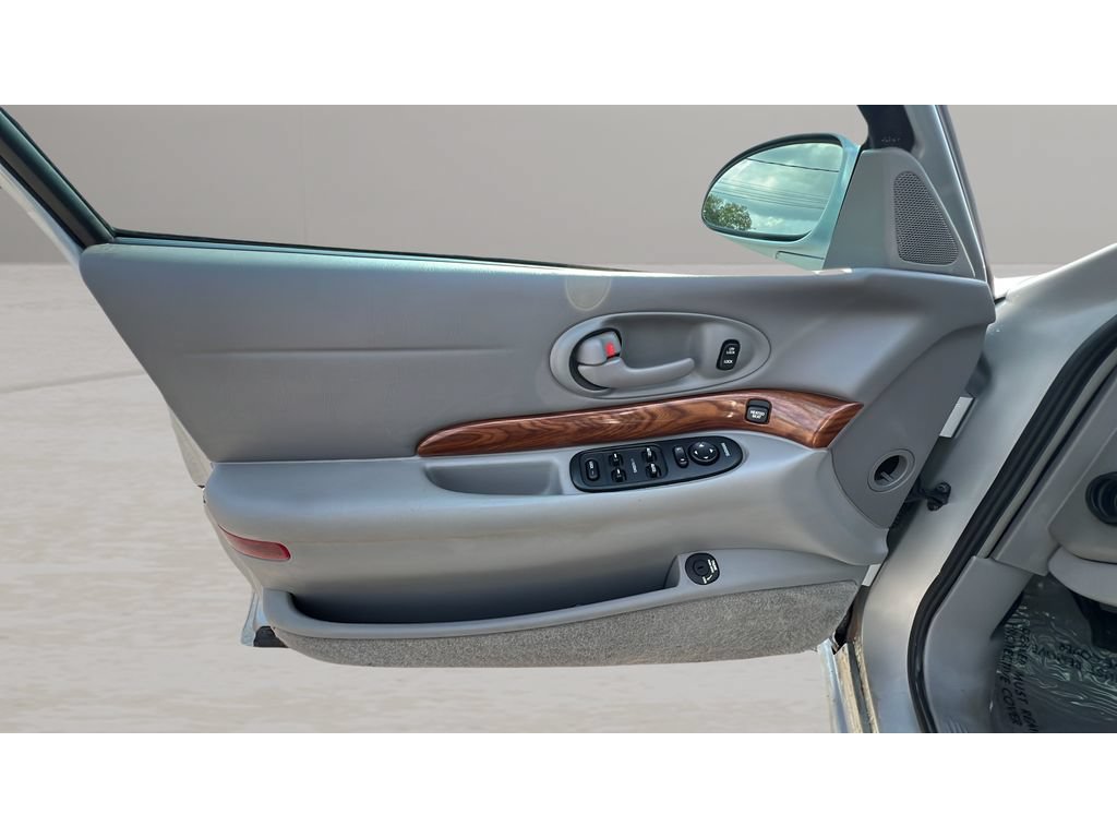 Used 2003 Buick Le Sabre Custom w/ Comfort & Style Package FWD image 25