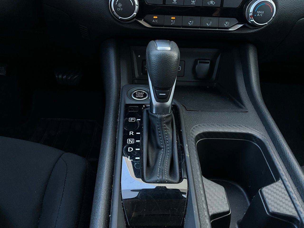 Used 2025 Nissan Sentra S image 21