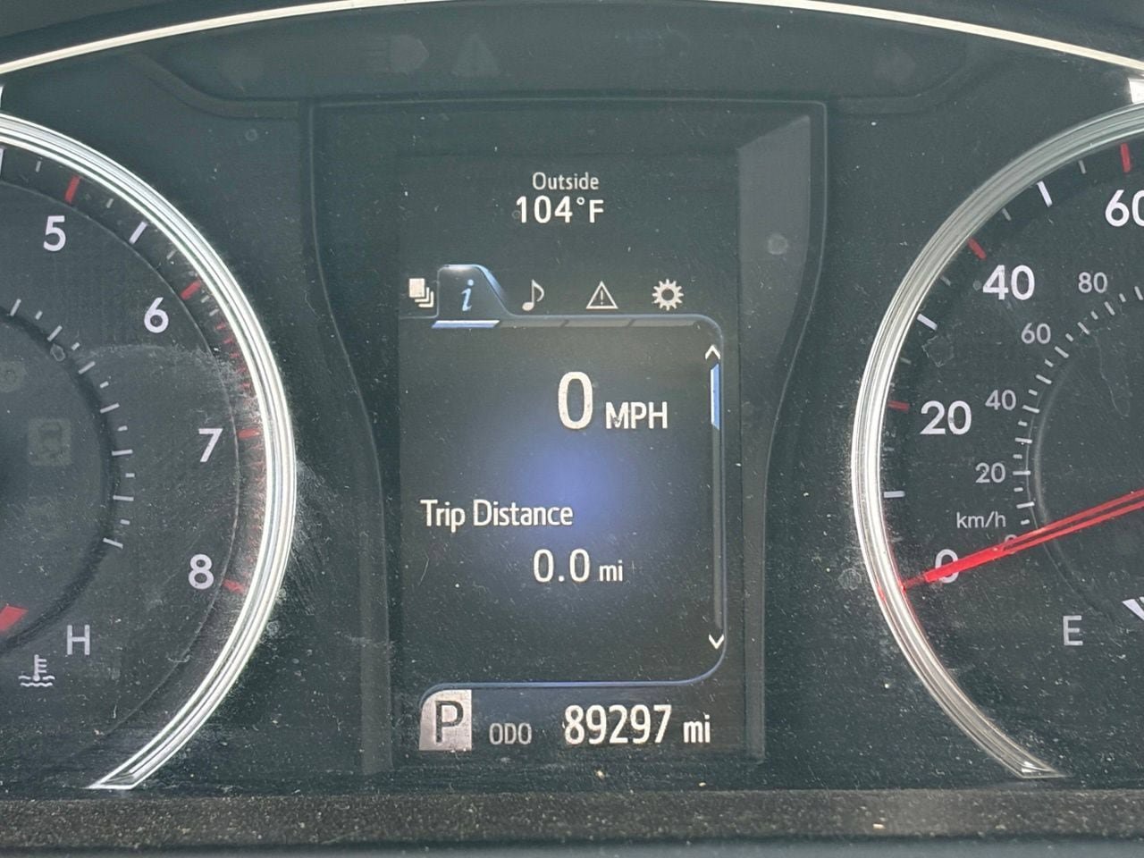 Used 2015 Toyota Camry XSE FWD image 12