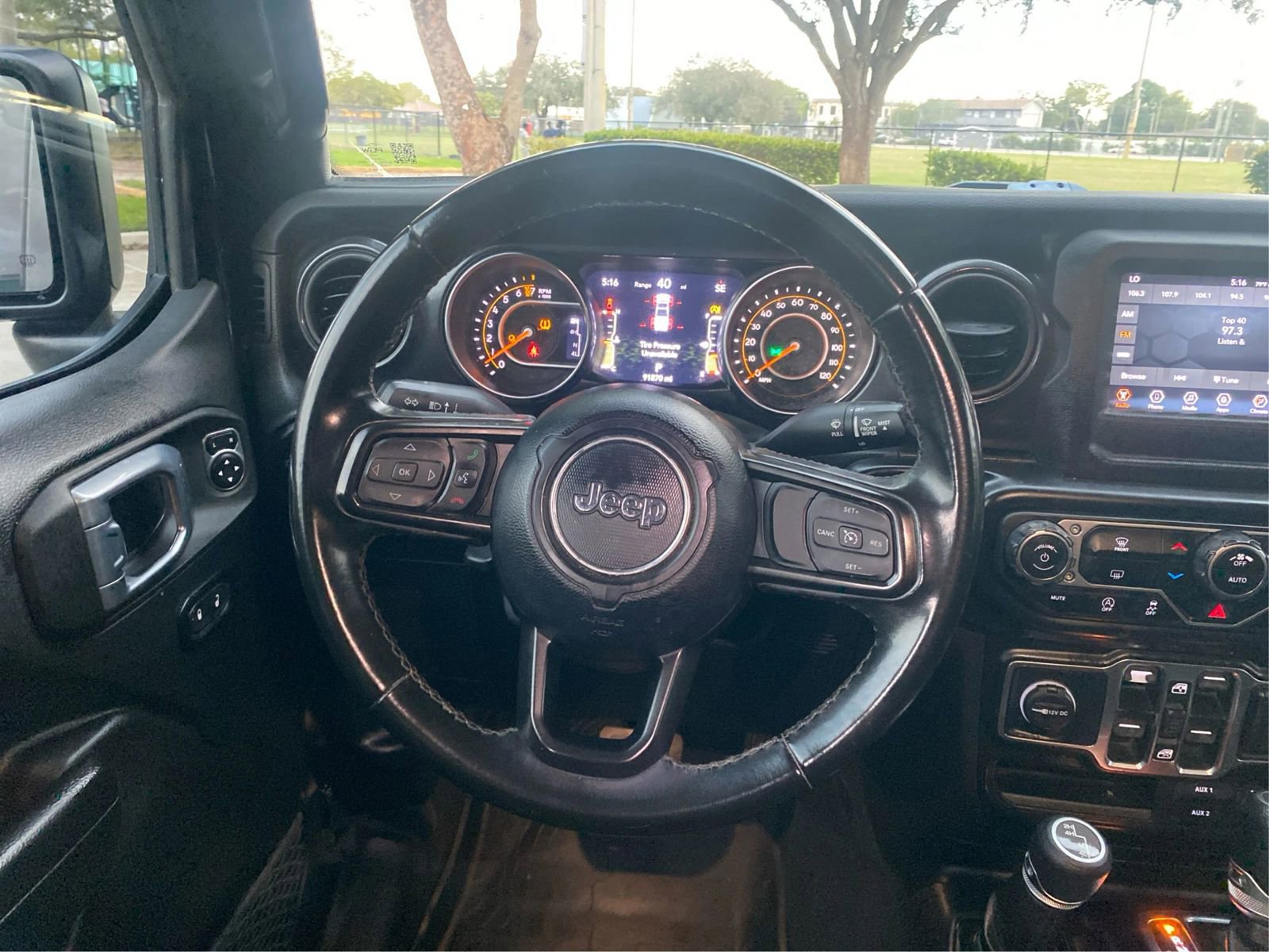 Used 2022 Jeep Gladiator Sport AWD/4WD image 11