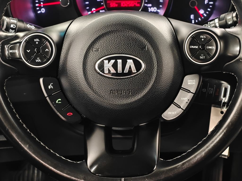Used 2017 Kia Soul + w/ Designer's Package FWD image 5