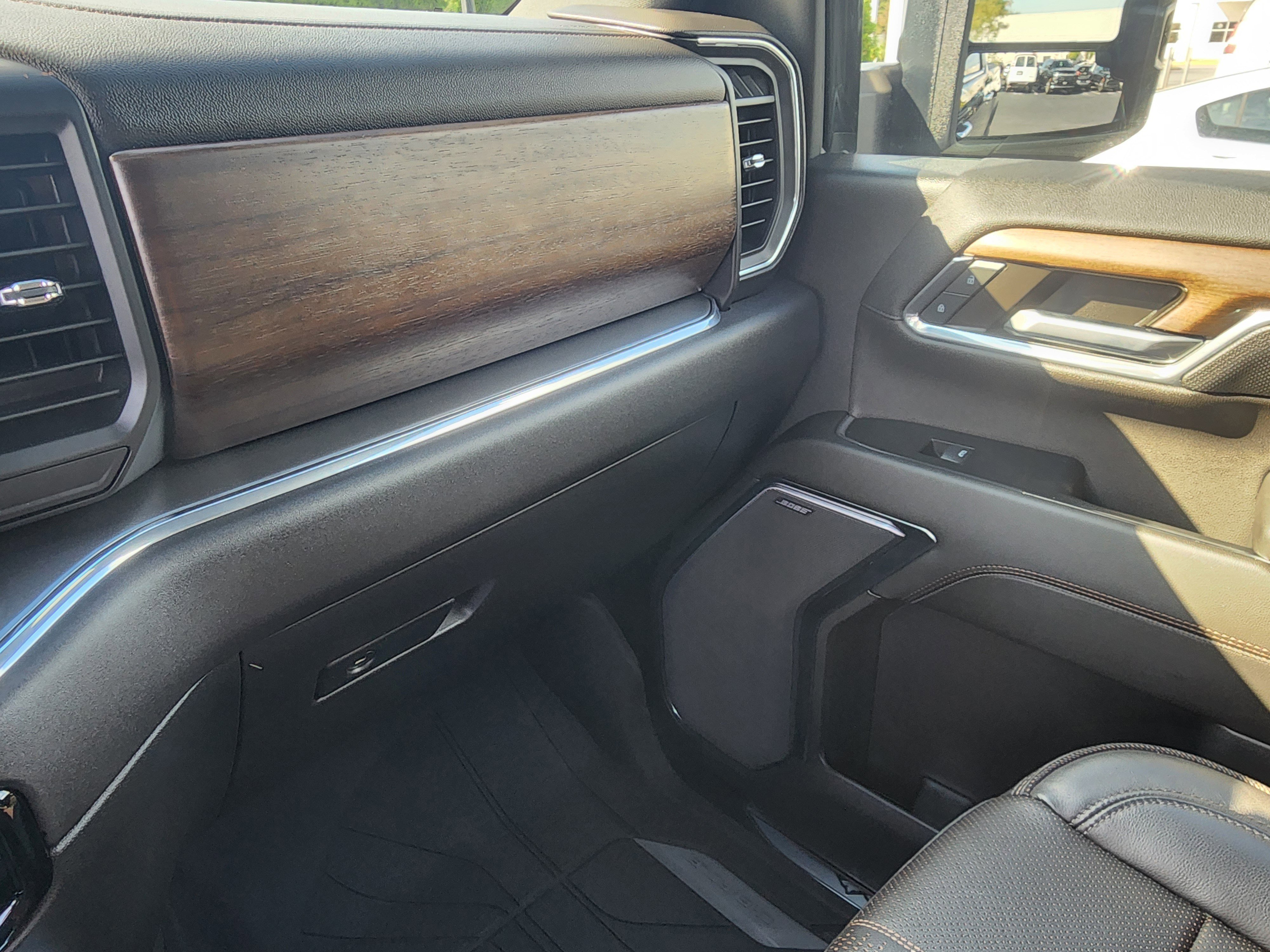 Used 2024 Chevrolet Silverado 2500 High Country w/ High Country Premium Package image 38