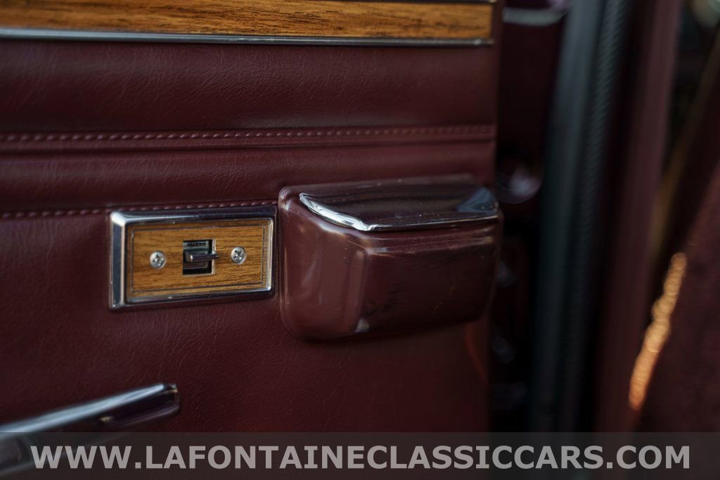 Used 1991 Jeep Grand Wagoneer image 87