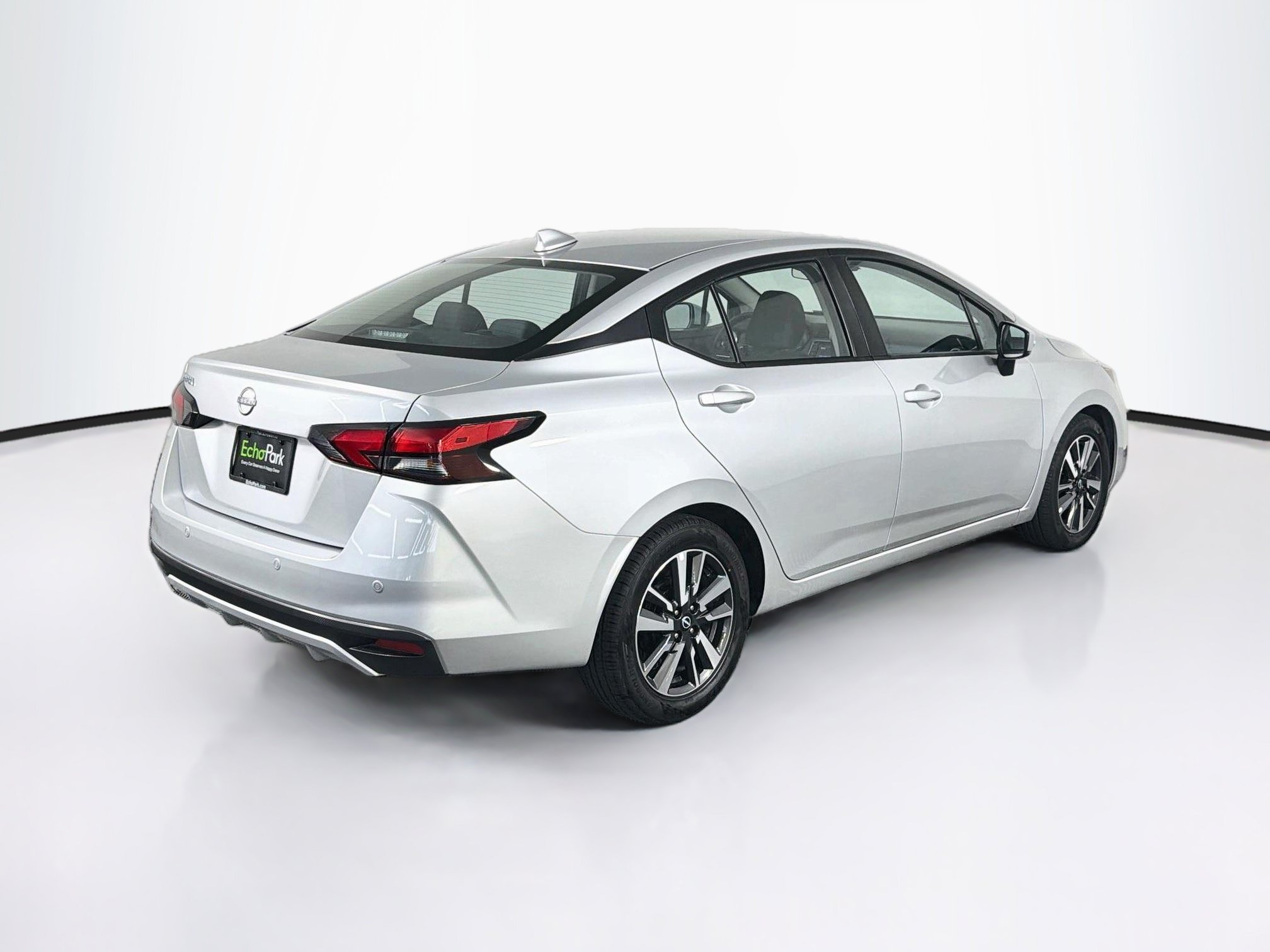 Used 2025 Nissan Versa SV FWD image 9