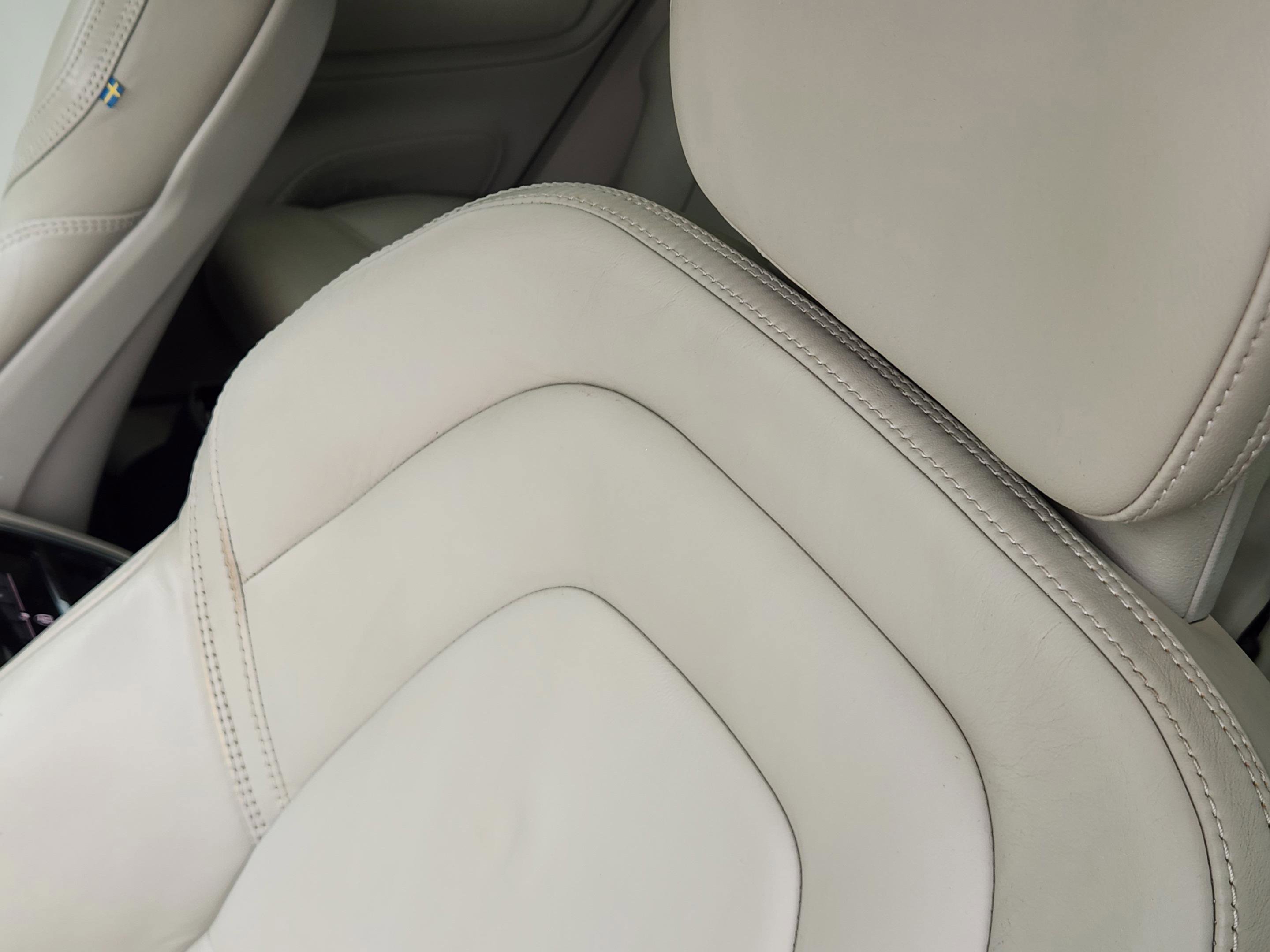 Used 2018 Volvo XC90 T6 Momentum AWD/4WD image 12