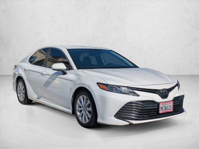Used 2019 Toyota Camry LE image 3