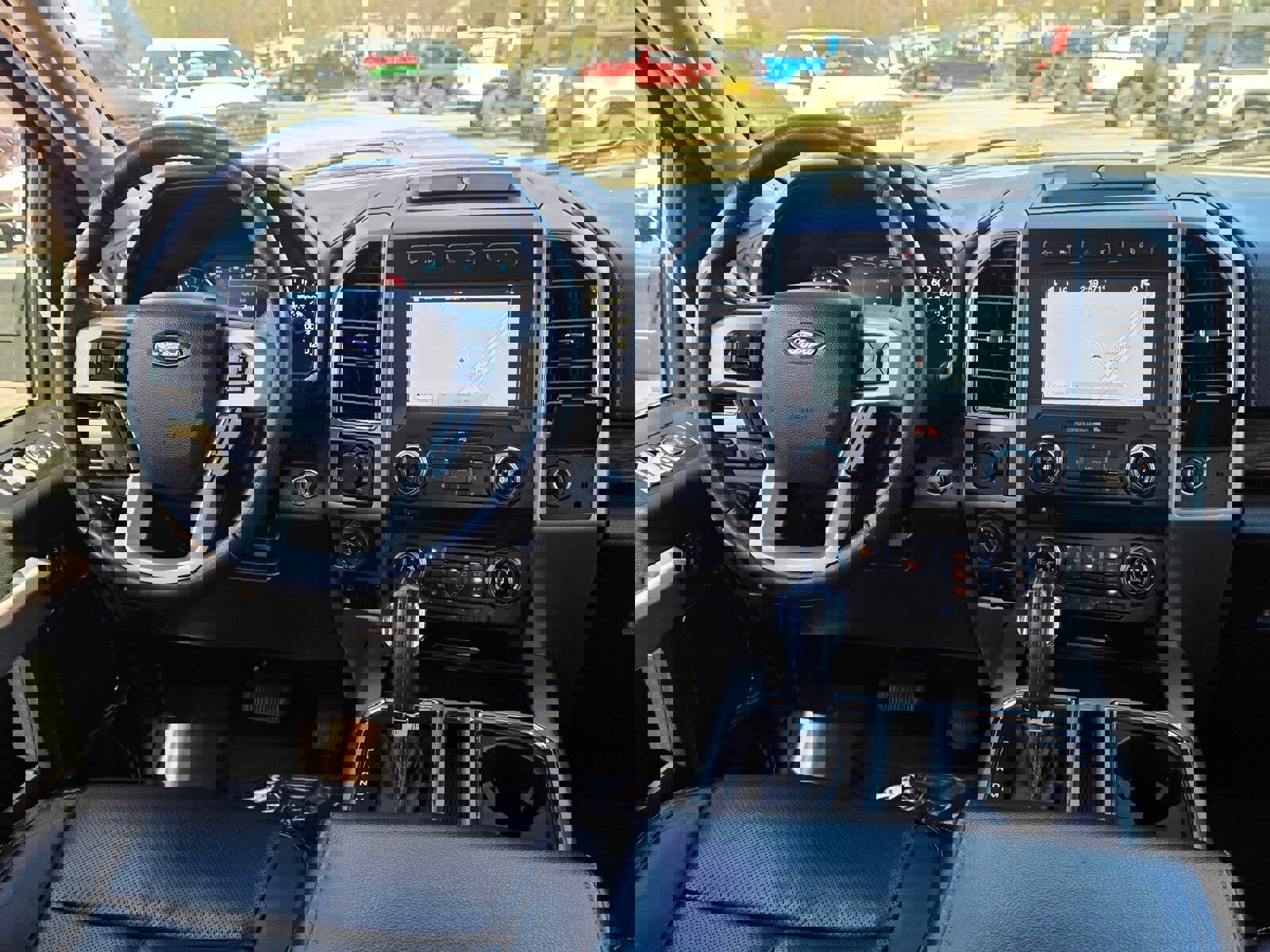 Used 2018 Ford F150 Lariat w/ Equipment Group 502A Luxury image 8