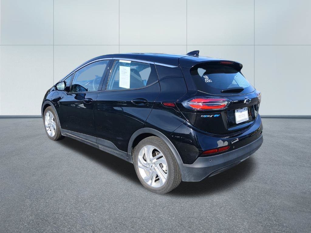 Used 2022 Chevrolet Bolt LT w/ Driver Confidence Package FWD image 3