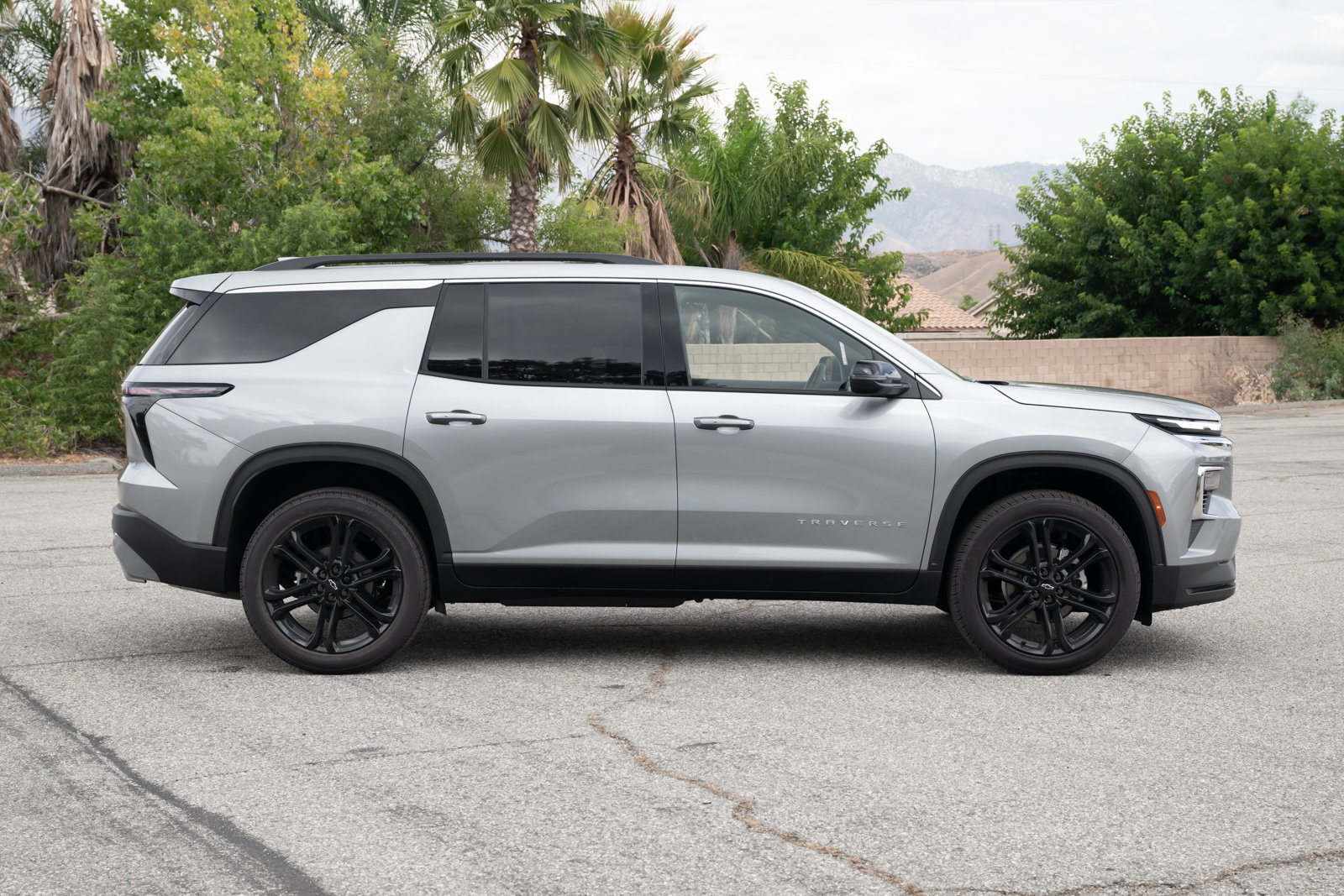 New 2026 Chevrolet Traverse LT w/ LPO, Floor Liner Package image 3