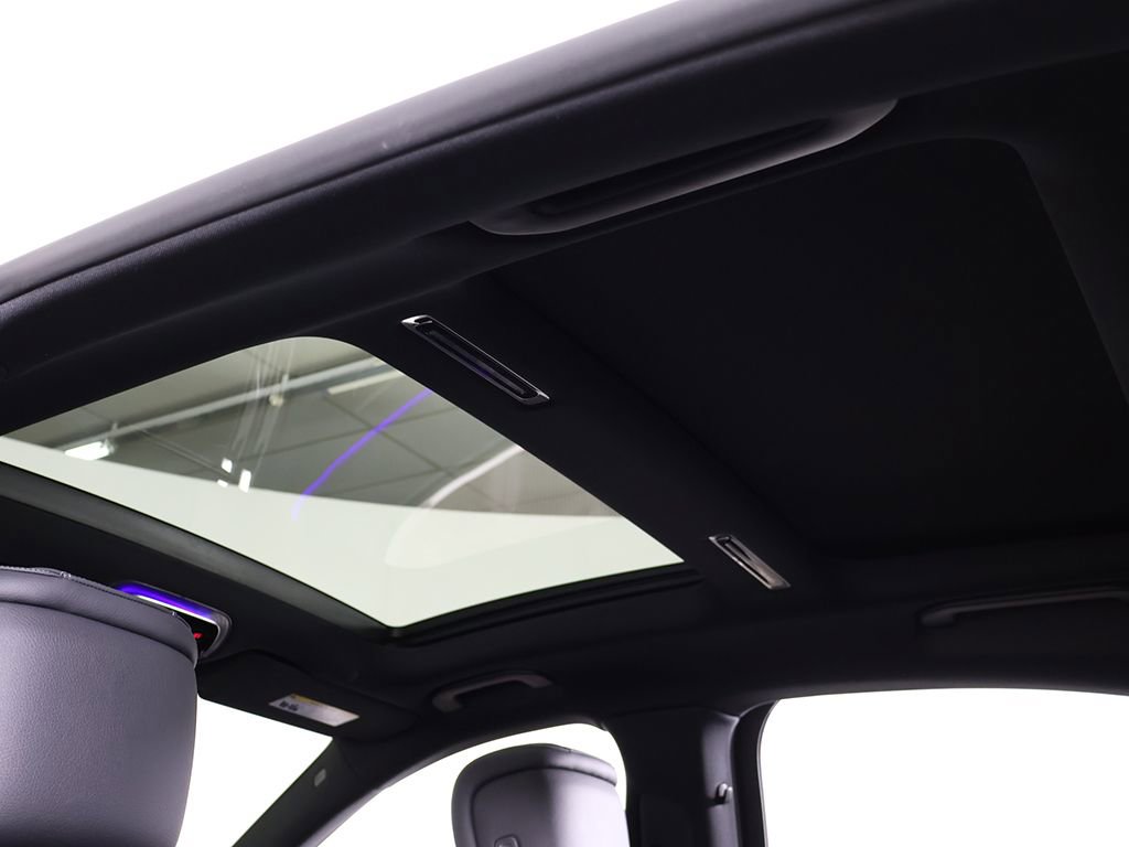 Used 2022 Mercedes-Benz S 500 4MATIC w/ AMG Line Package image 26