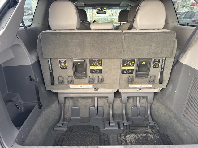 Used 2017 Toyota Sienna XLE w/ XLE Navigation Package image 22