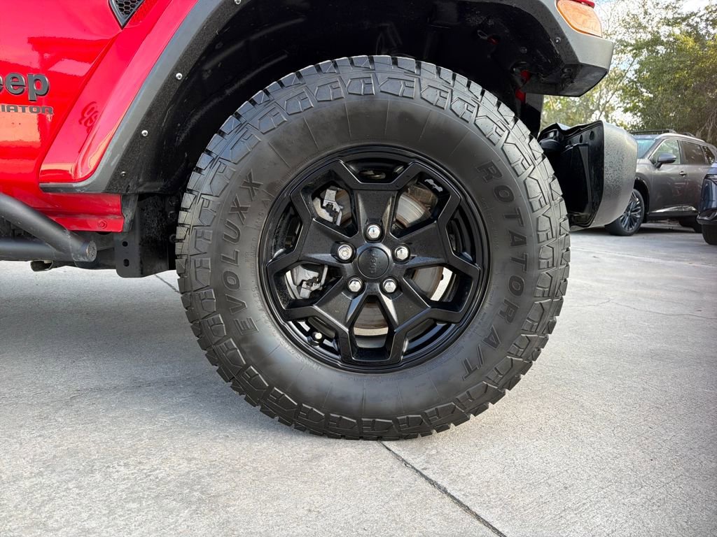 Used 2022 Jeep Gladiator Willys image 12