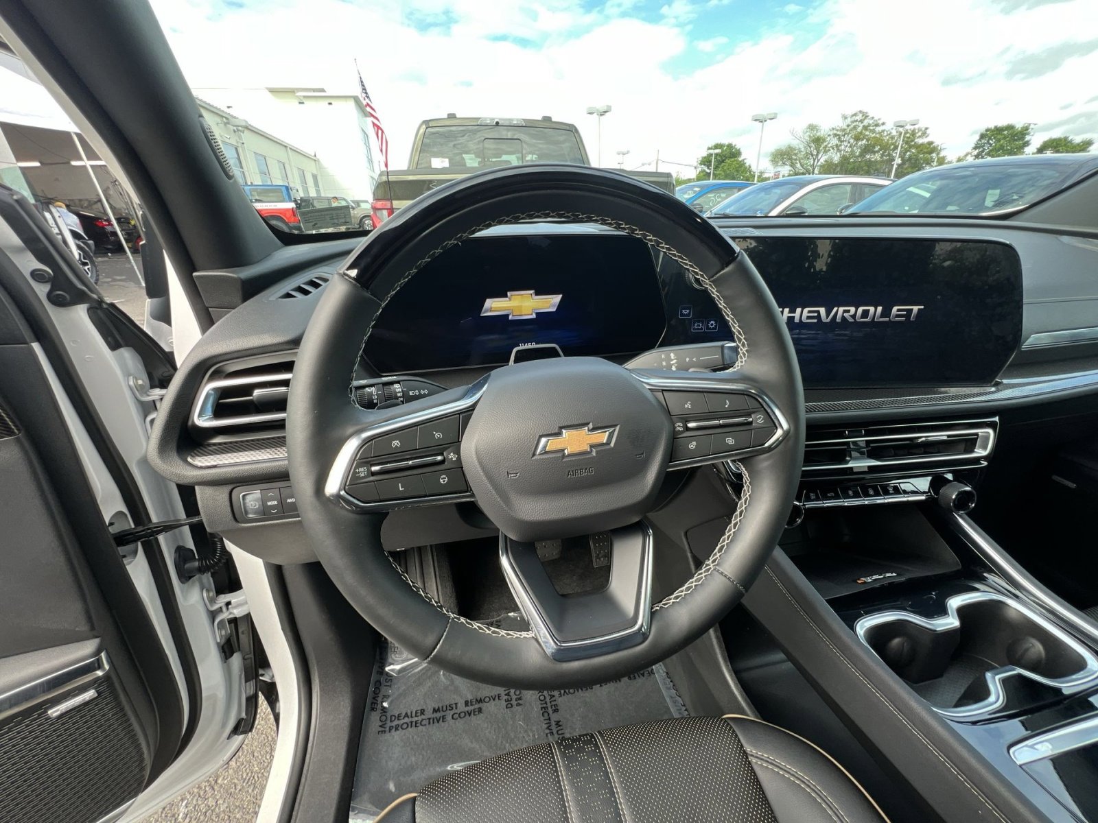 Used 2025 Chevrolet Traverse High Country AWD/4WD image 24