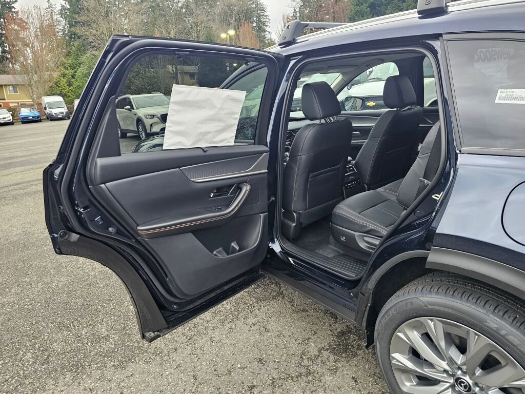 New 2026 MAZDA CX-90 Plug-In Hybrid w/ Preferred image 23