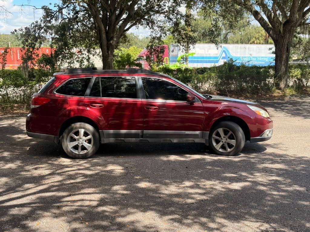 Used 2011 Subaru Outback 2.5i Premium AWD/4WD image 4