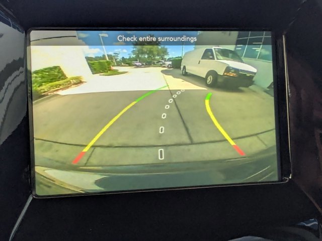 Used 2019 Jeep Compass Latitude FWD image 9