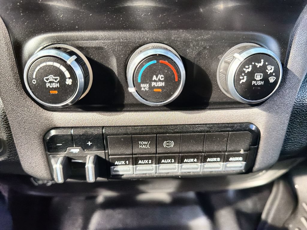 Used 2022 RAM 5500 Tradesman w/ Max Tow Package RWD image 16