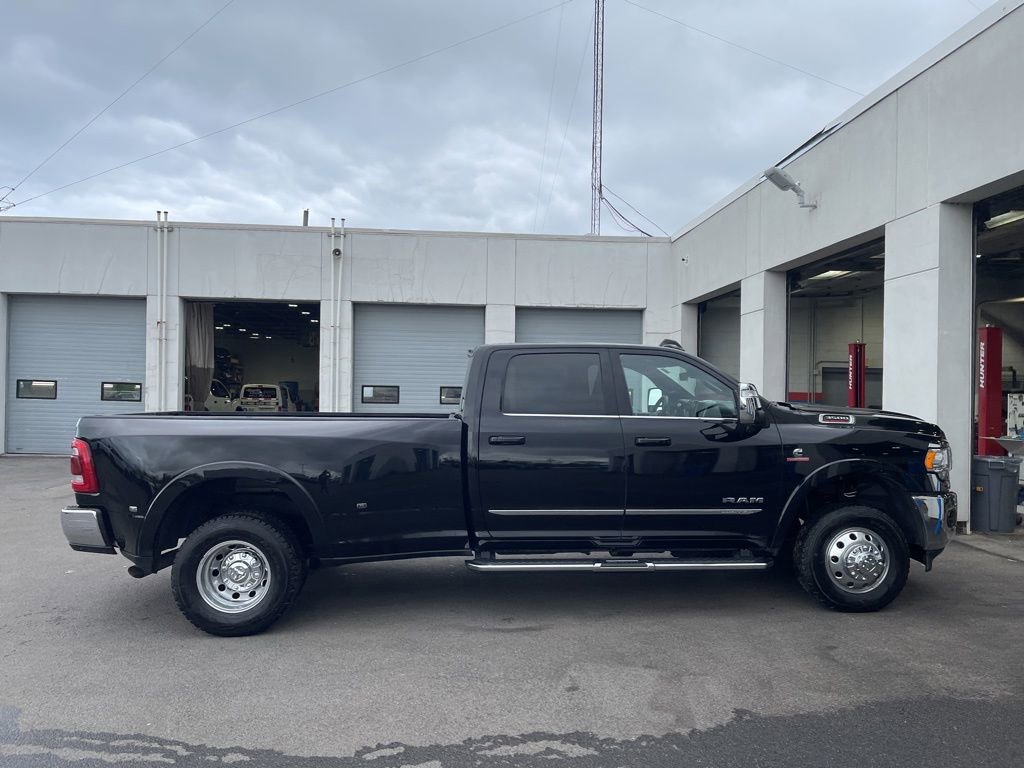 Used 2024 RAM 3500 Limited AWD/4WD image 7