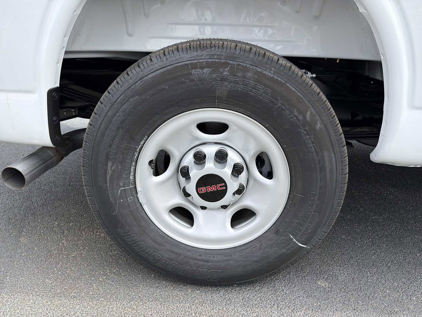 New 2025 GMC Savana 2500 w/ Driver Convenience Package image 17