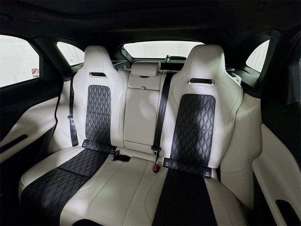 Used 2019 Jaguar F-PACE SVR image 26