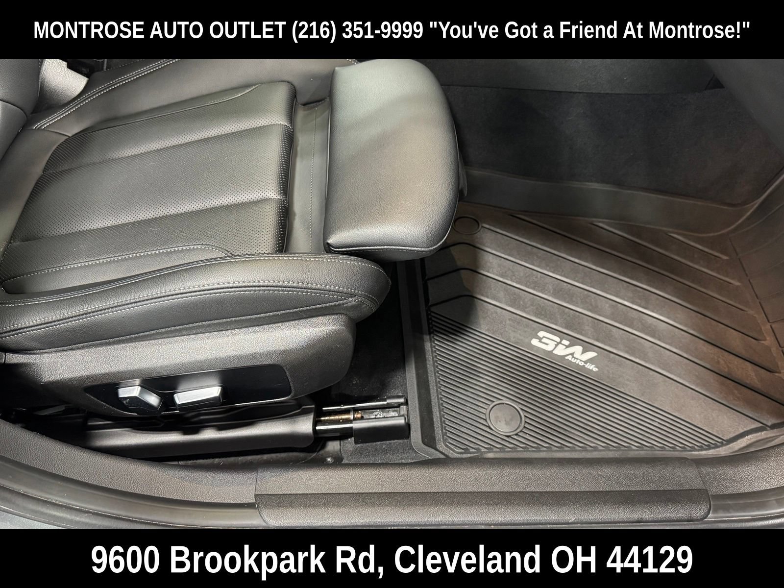 Used 2023 BMW 330i xDrive Sedan AWD/4WD image 47