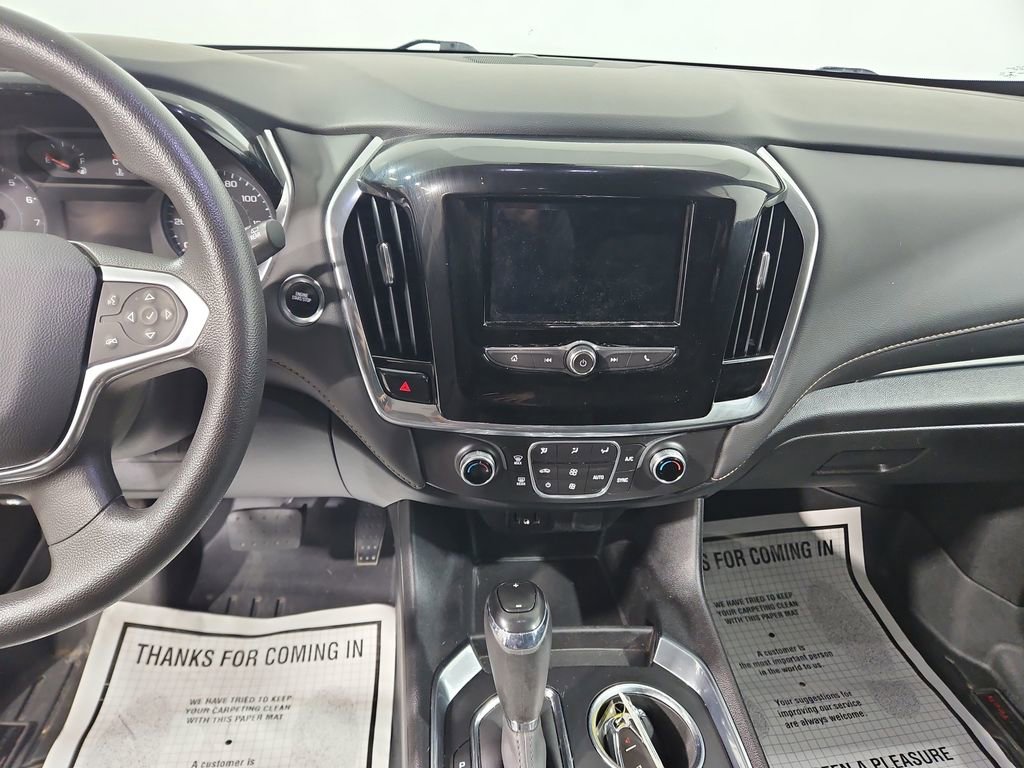 Used 2020 Chevrolet Traverse LS image 18