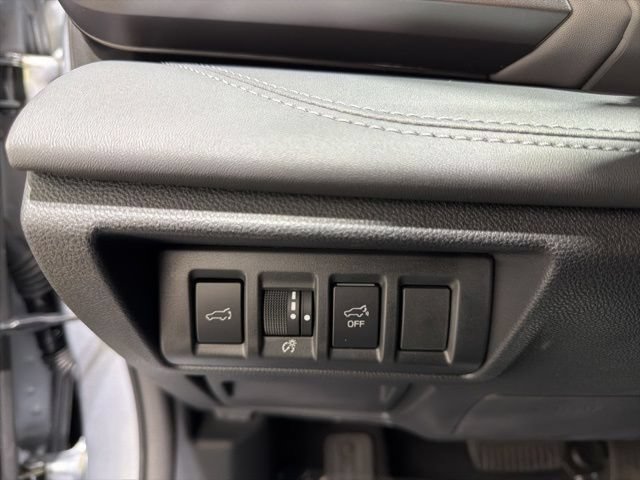 Used 2025 Subaru Outback Limited XT AWD/4WD image 17