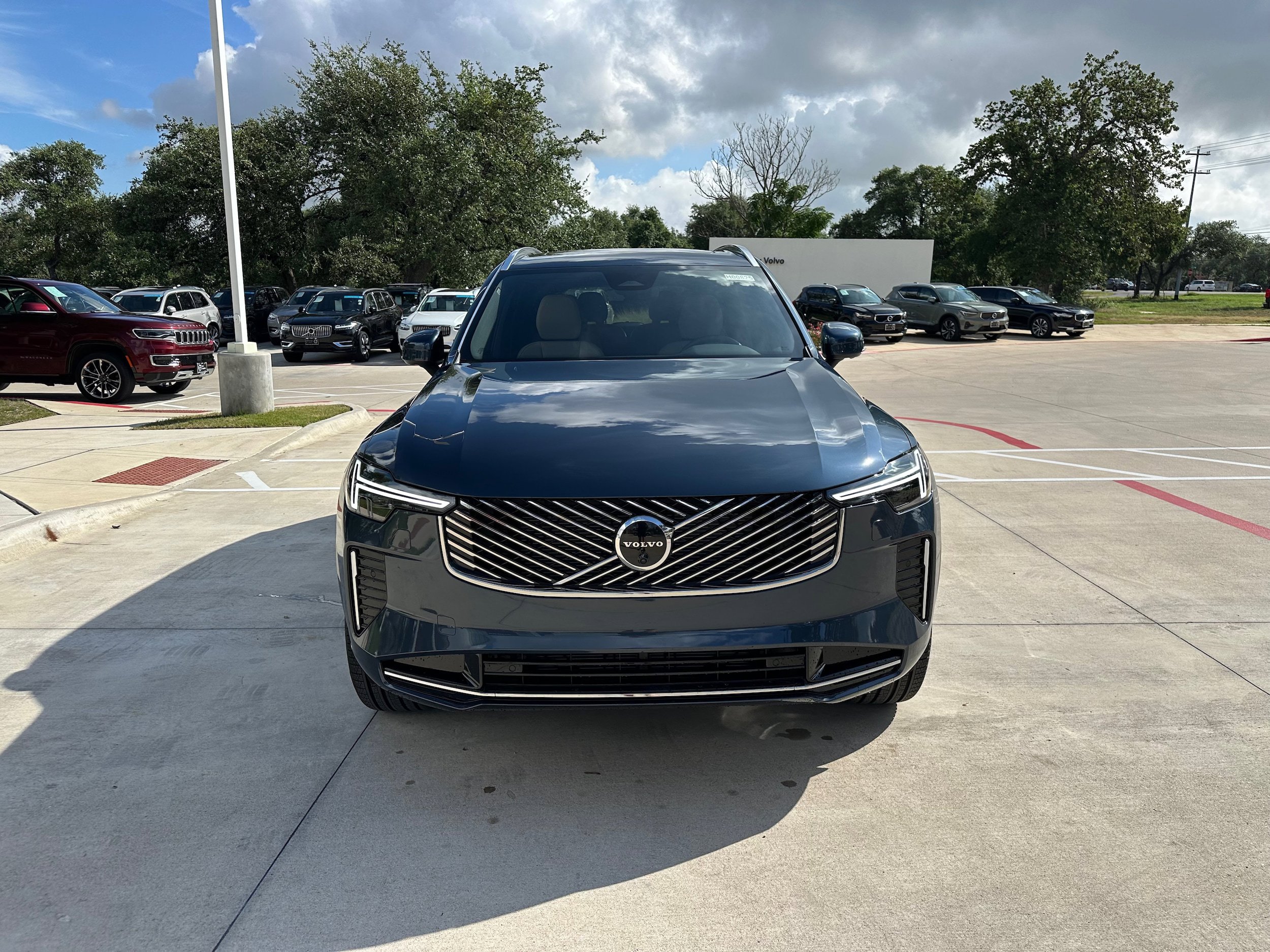 Used 2026 Volvo XC90 B6 Plus w/ Protection Package Premier AWD/4WD image 6