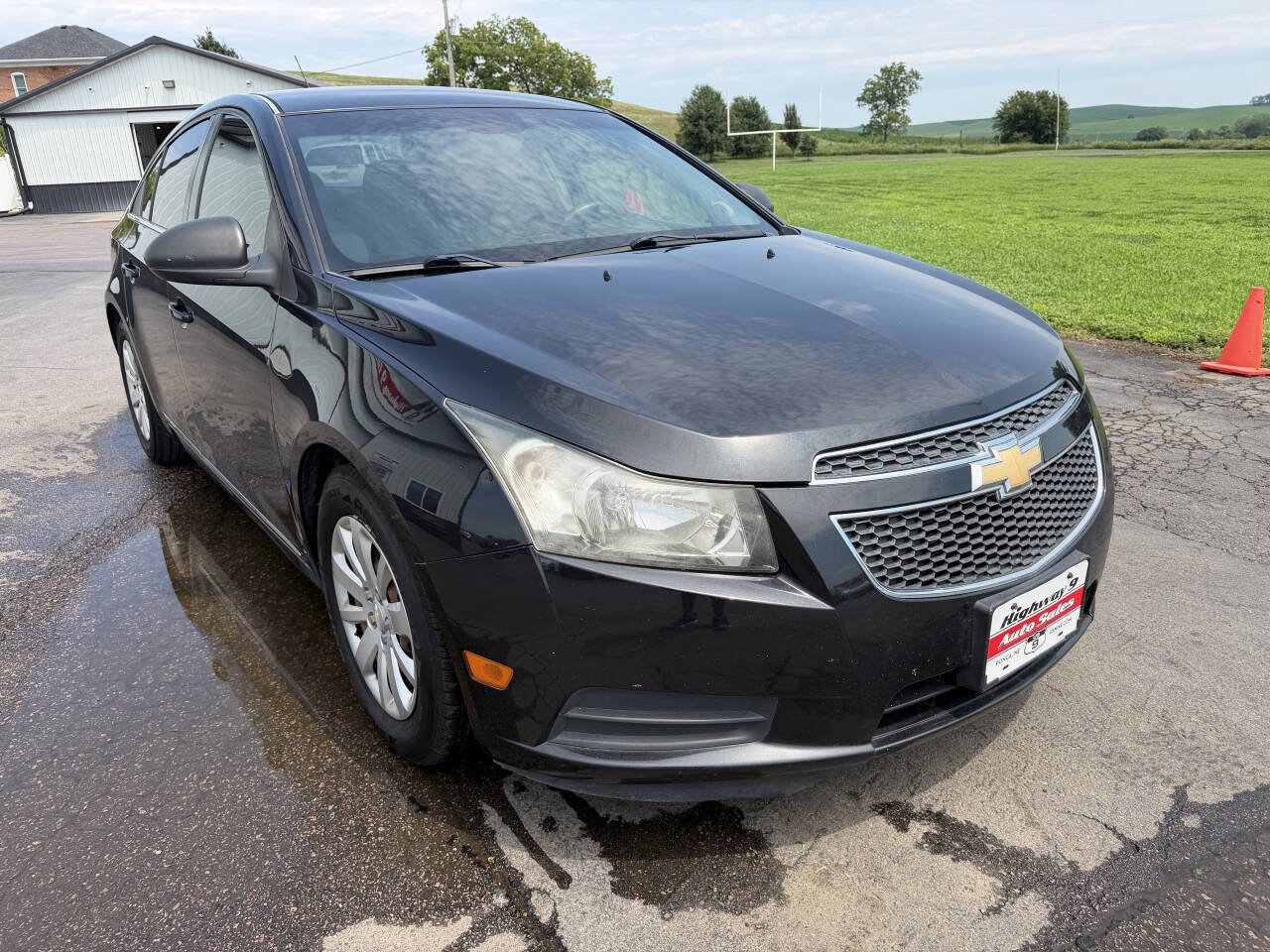 Used 2011 Chevrolet Cruze LS w/ Connectivity Package FWD image 7