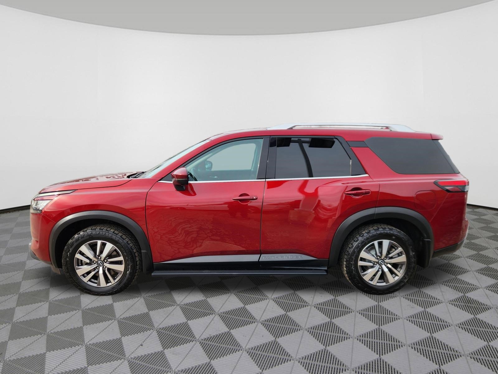 Used 2022 Nissan Pathfinder SL image 5