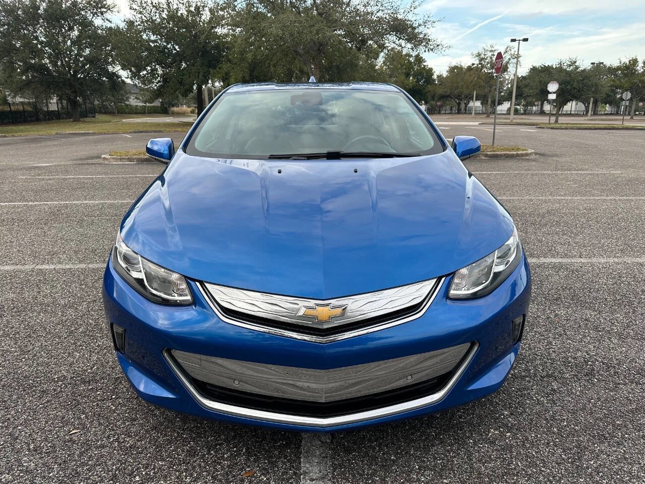 Used 2016 Chevrolet Volt Premier w/ Driver Confidence Package image 2